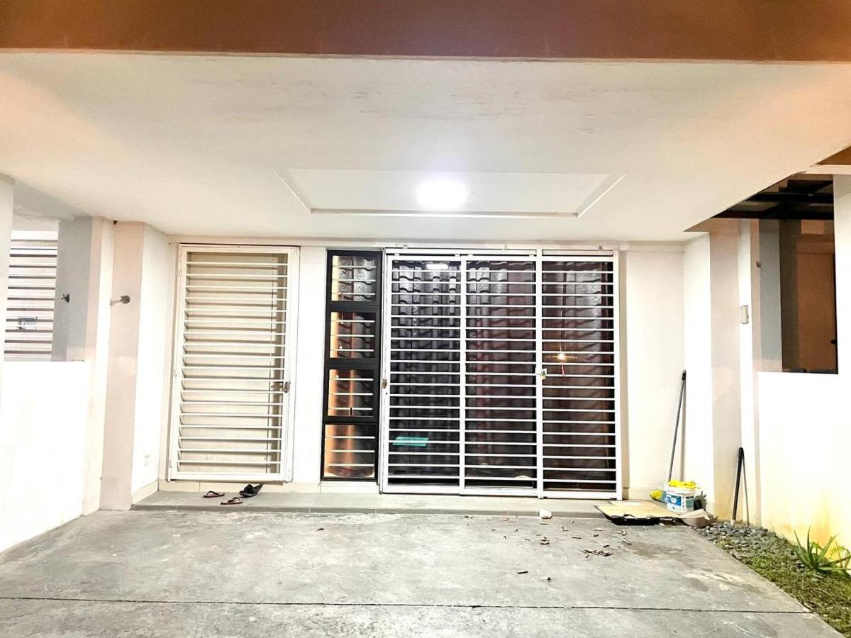 Homestay 3Br Near Setia Alam Shah Alam Eksteriør bilde